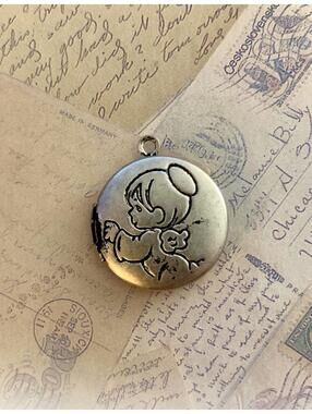 Precious Moments Cute Engraved Girl Round Locket Pendant